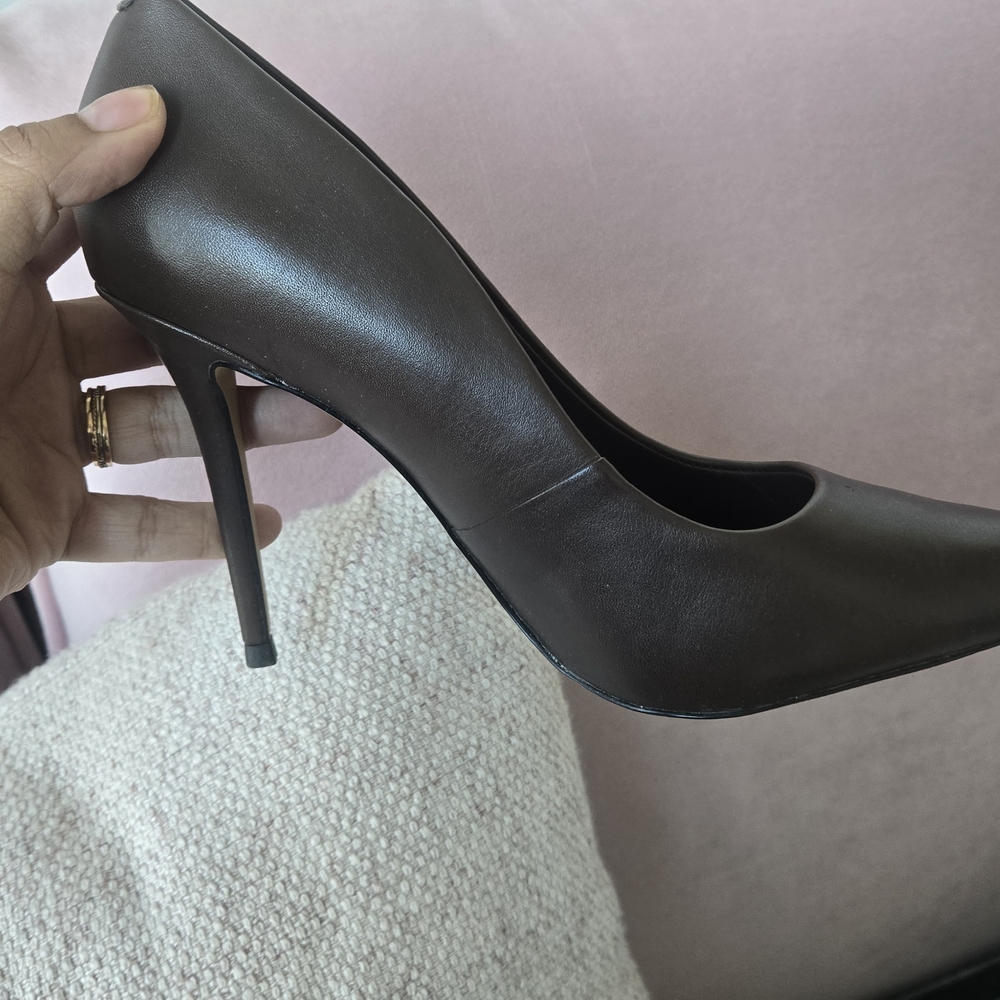 Classic Women’s Pointed Toe Stiletto Pump - Brown